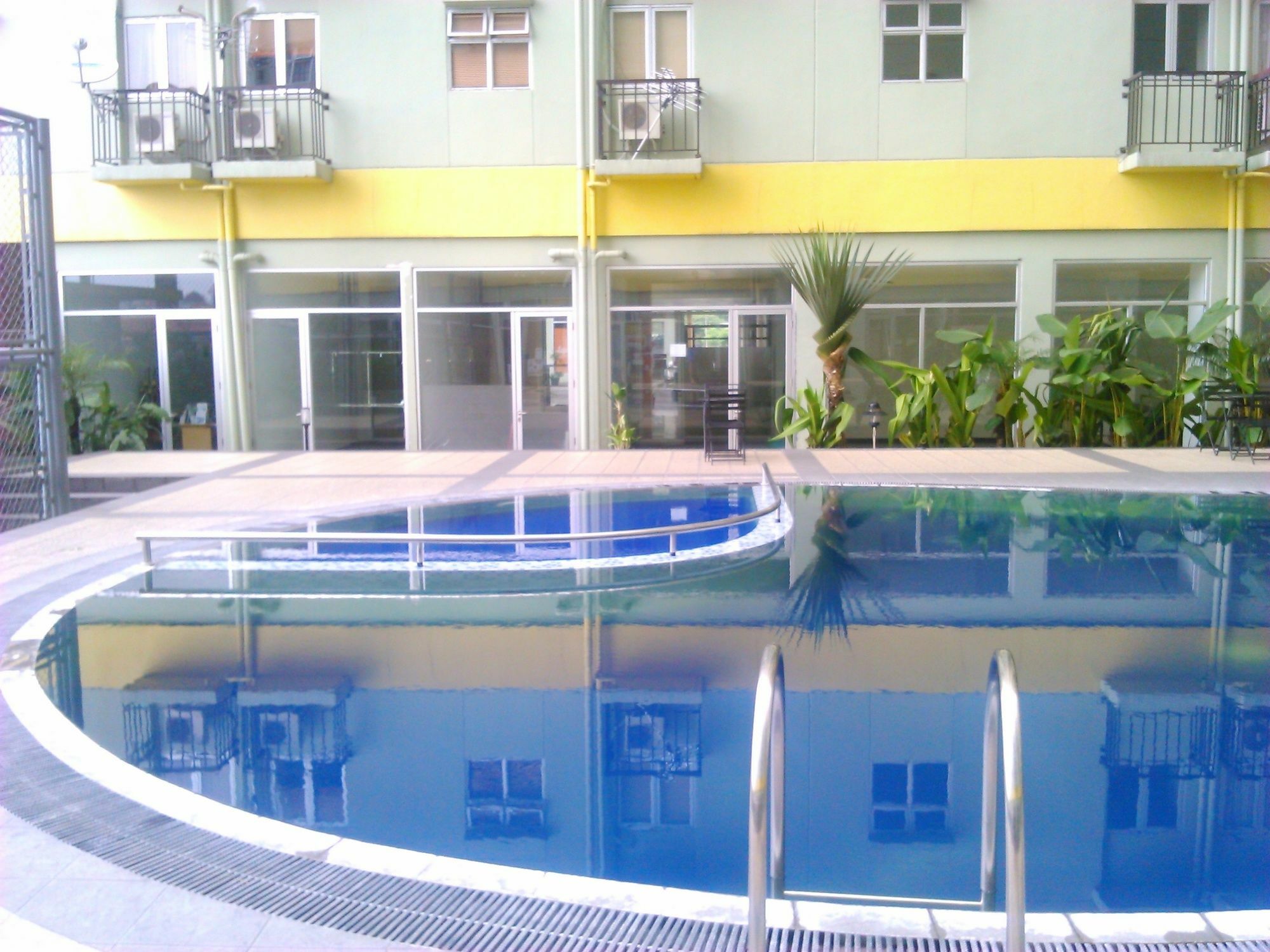 The Suites Metro Apartment - Putri Bandung Extérieur photo